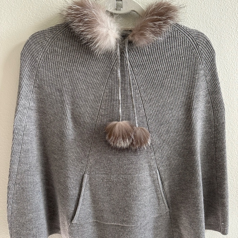 Elie Tahari Gray Sweater with Fur Trim